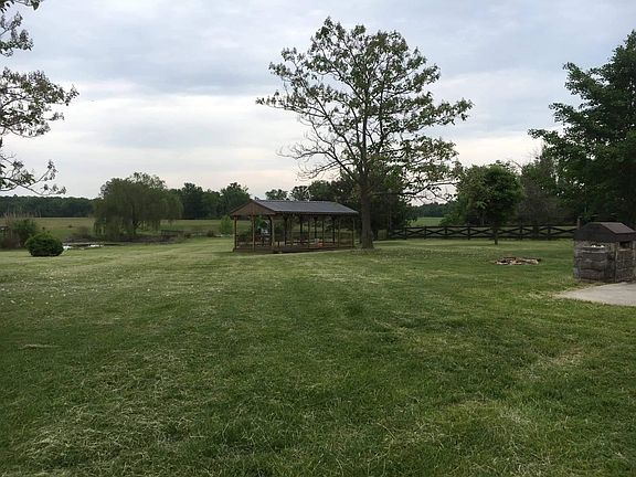 2nd image of 972 Highway 1611