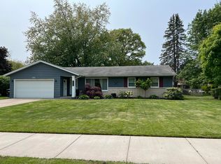 2441 N Division Ave, Holland, MI 49424