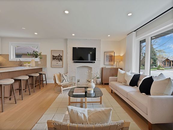 4th image of 23 Lloyd Manor Rd