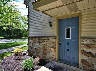 210 Foxmeadow Dr #210, Royersford, PA 19468