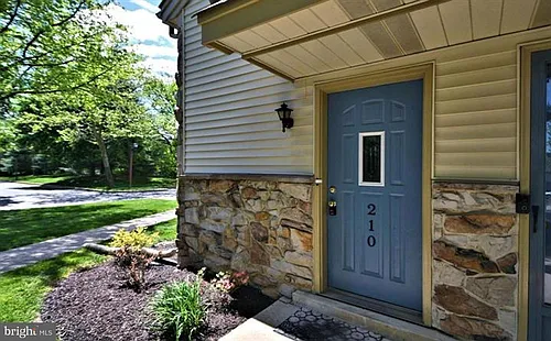 210 Foxmeadow Dr #210 Photo 1 210 Foxmeadow Dr #210 Photo 1