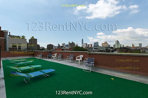 Rented by Chartwell Manhattan Realty | media 8