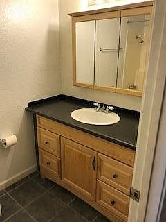 2nd bathroom
