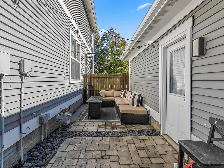 2410 N College Ave — Photo 48