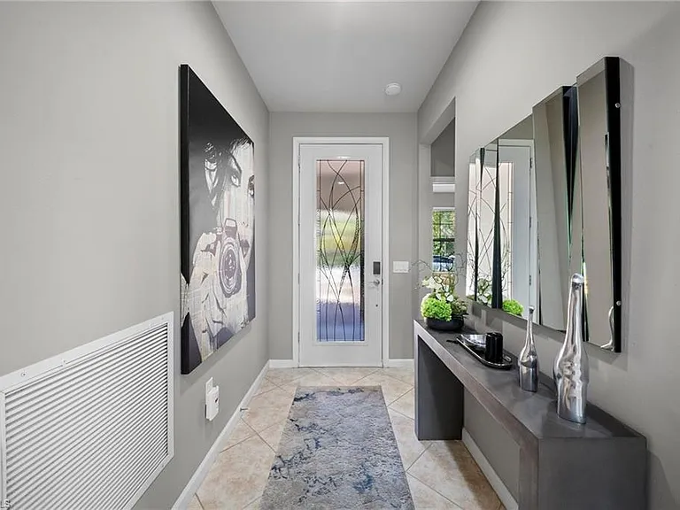 7052 Live Oak Dr — Photo 5