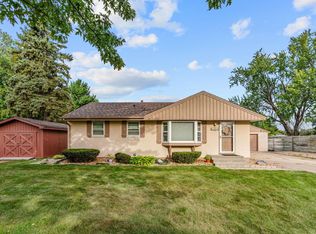 6521 3rd Street Ct N, Oakdale, MN 55128