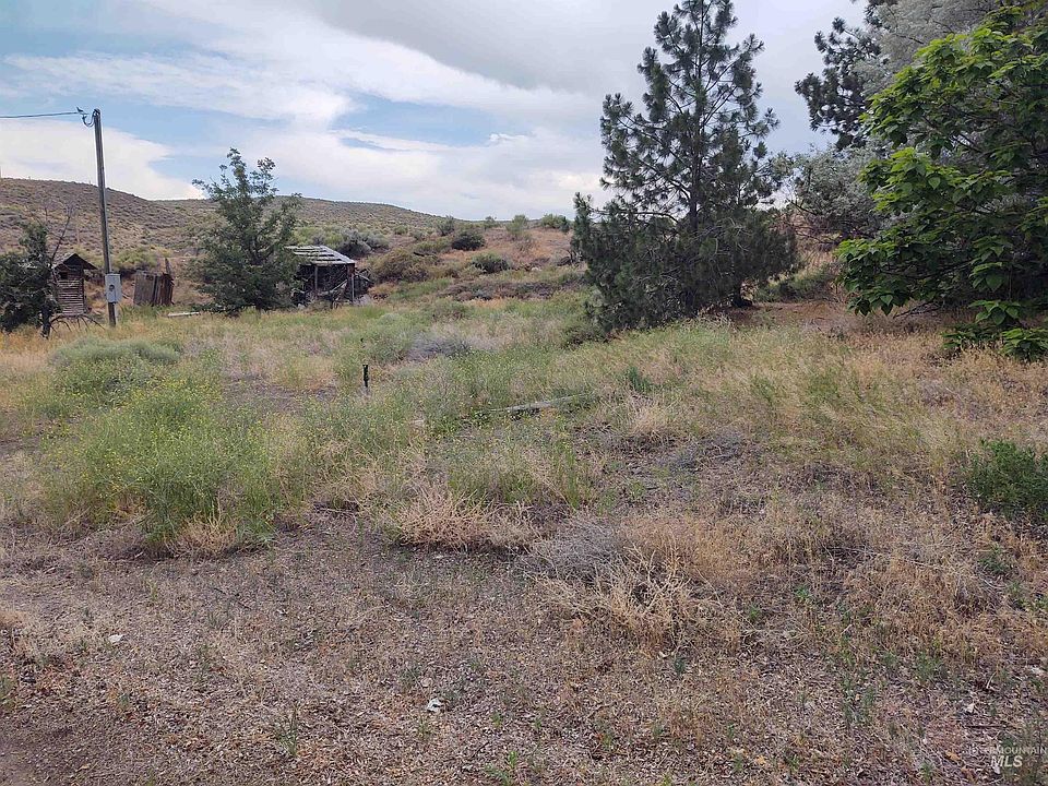 2nd image of 12923 Delamar Ave