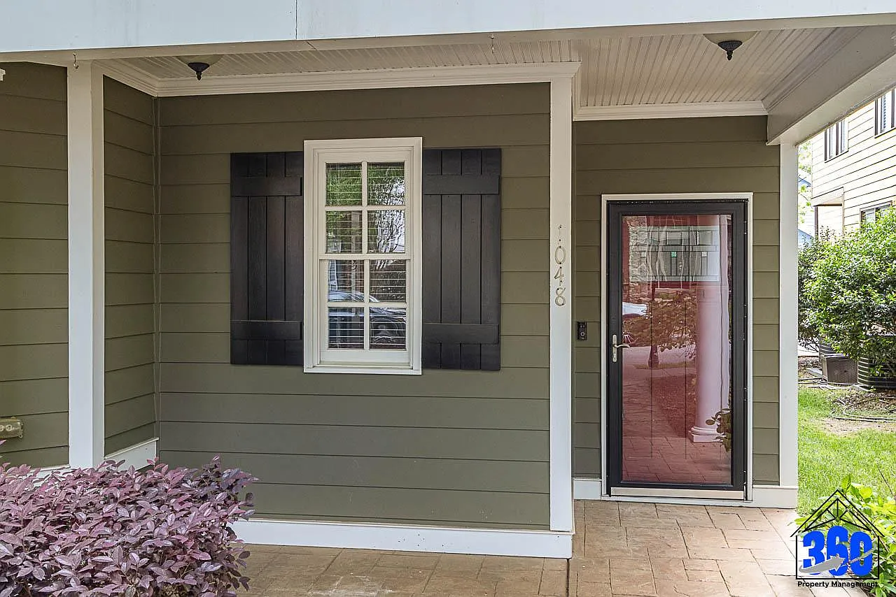 3 bed, 2487 sqft, $2,700 — Photo 3