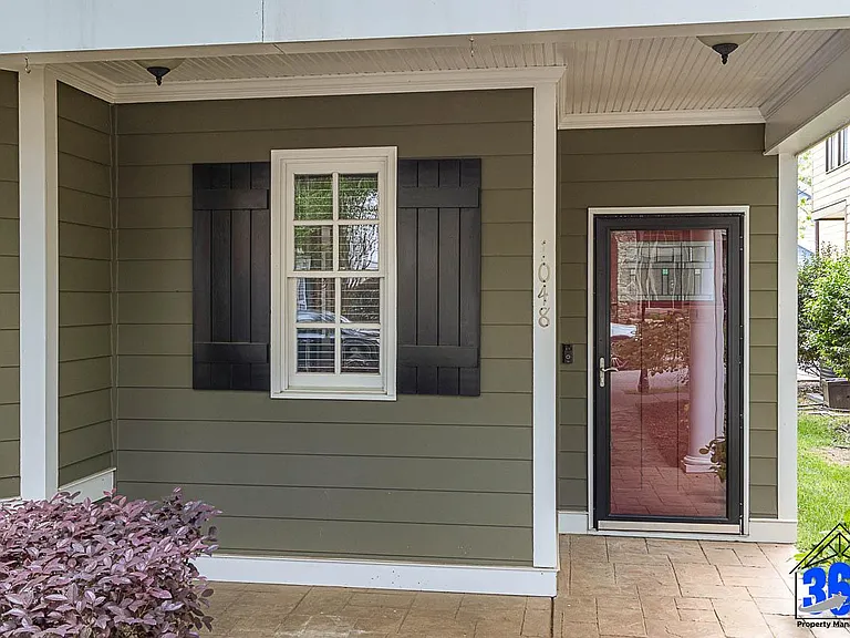 1048 Gold Rock Ln — Photo 3