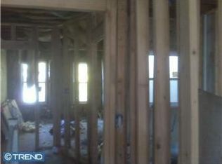 52 Dunham St, Trenton, NJ 08618