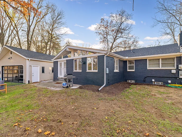 22182 Berg Rd — Photo 84