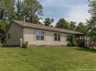 1076 W Barnett Dr, Austin, IN 47102