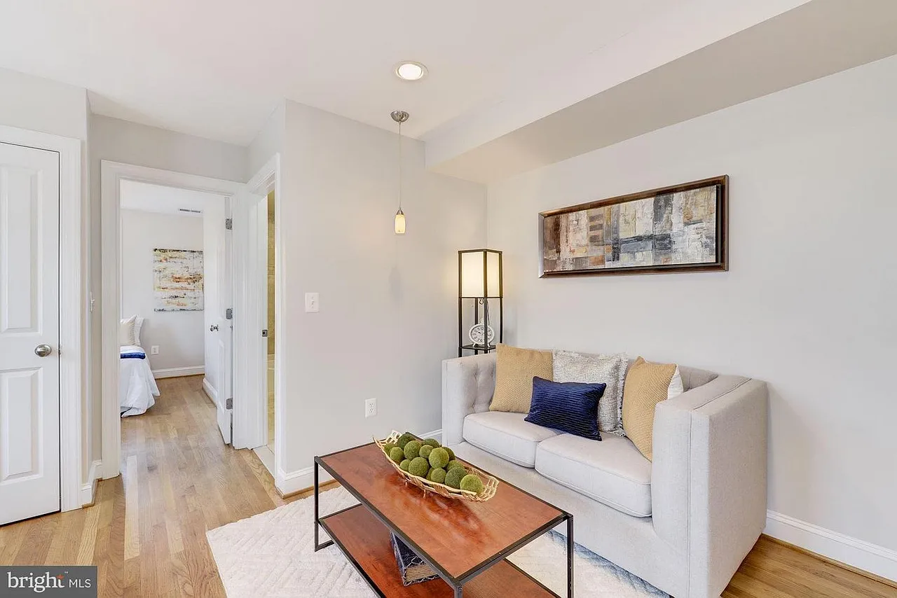 1 bed, 500 sqft, $1,950 — Photo 4