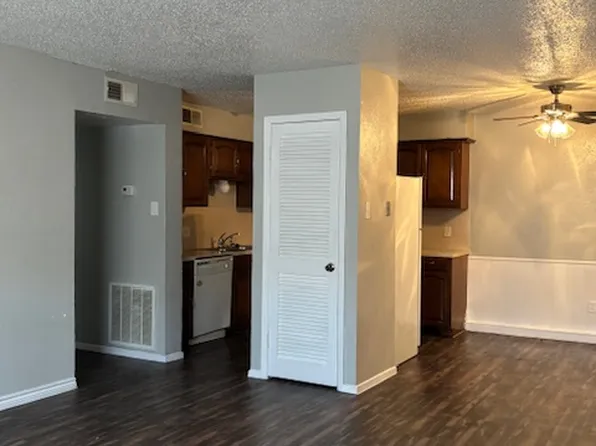 4018 Holly Rd APT 9, Corpus Christi, TX 78411
