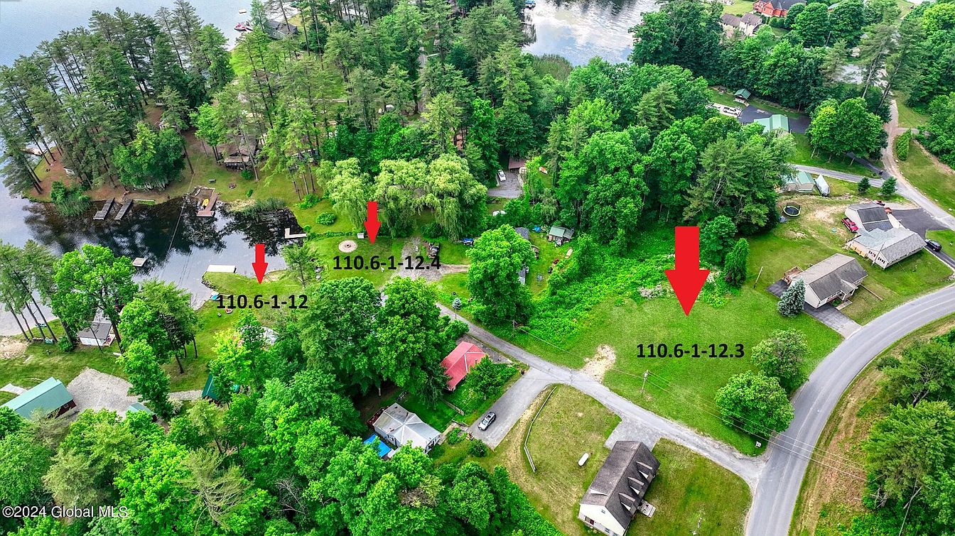 1st image of 302 Hadlock Pond Road