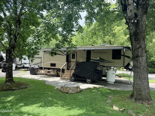4229 E Pkwy #279-lot 279, Gatlinburg, TN 37738