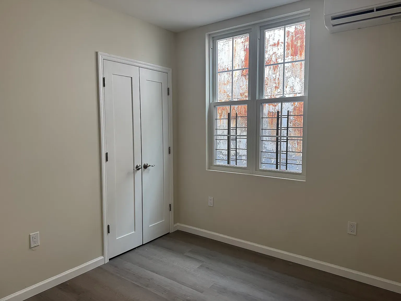 1611 Taylor Avenue — Photo 3