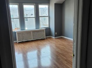 2350 S 7th St #0, Philadelphia, PA 19148