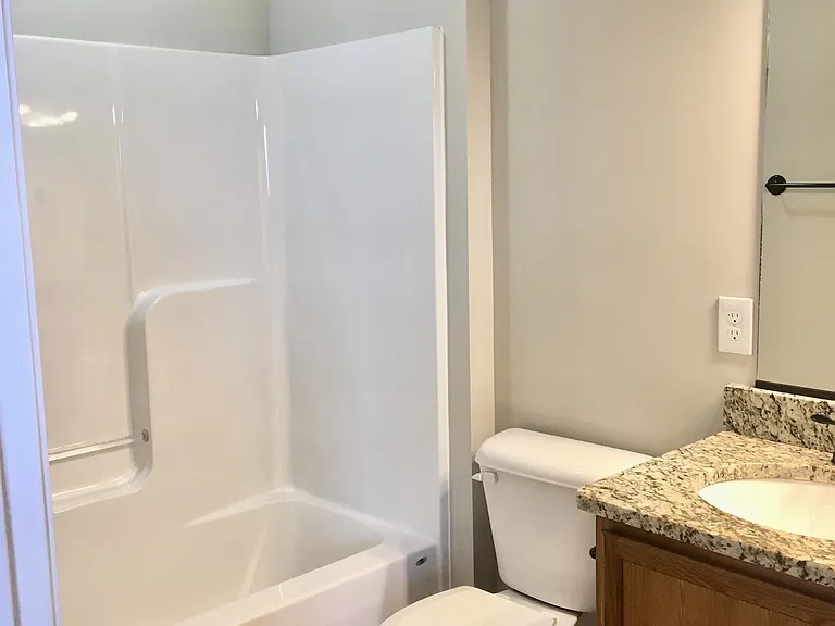 215 Capstone Dr — Photo 24