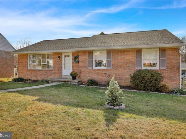 10 Craig Dr, Reading, PA 19606