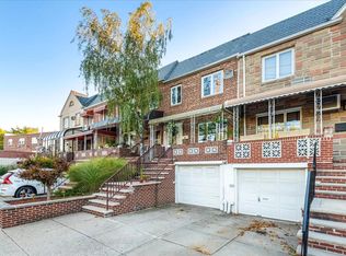 6294 Dry Harbor Rd, Middle Village, NY 11379