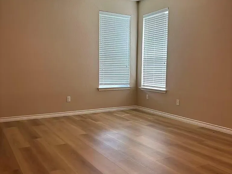 301 Comal Run — Photo 15