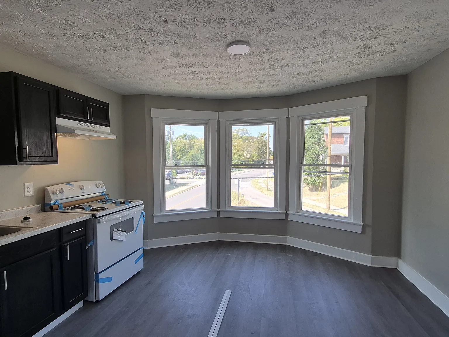 2 bed, $950 — Photo 2