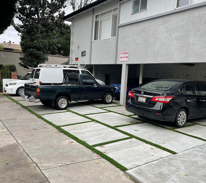 1st image of 813 Westmount Dr APT 3