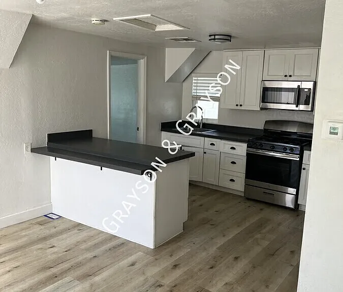 1530 E Pierce St #4 — Photo 11