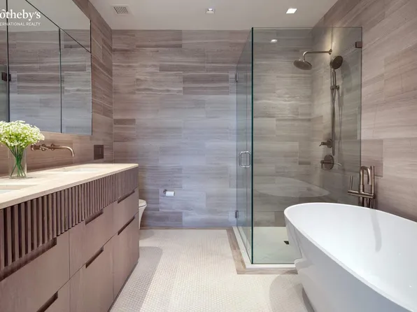 550 Metropolitan Avenue image 4 of 10