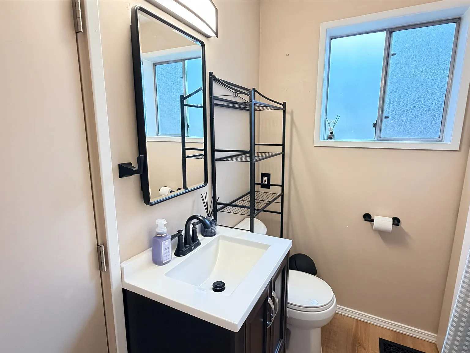 6 bed, 2640 sqft, $850 — Photo 3