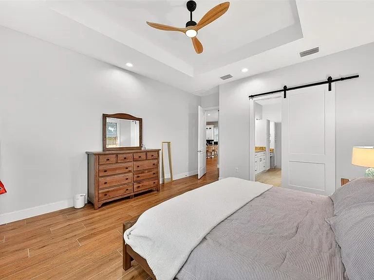 11257 NW 50th Ln — Photo 36