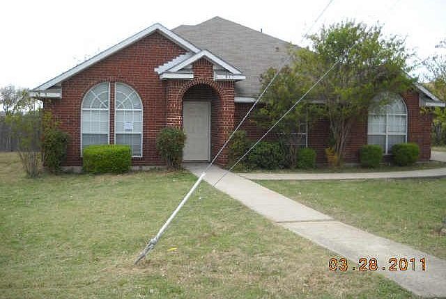 1st image of 837 S Parks Dr