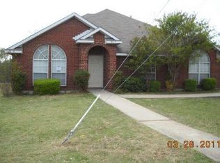 837 S Parks Dr, Desoto, TX 75115