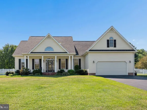 27 Sharons Ln, Martinsburg, WV 25403