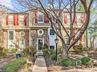 1591 Woodcrest Dr, Reston, VA 20194