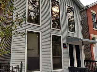 923 S Carpenter St #1F, Chicago, IL 60607