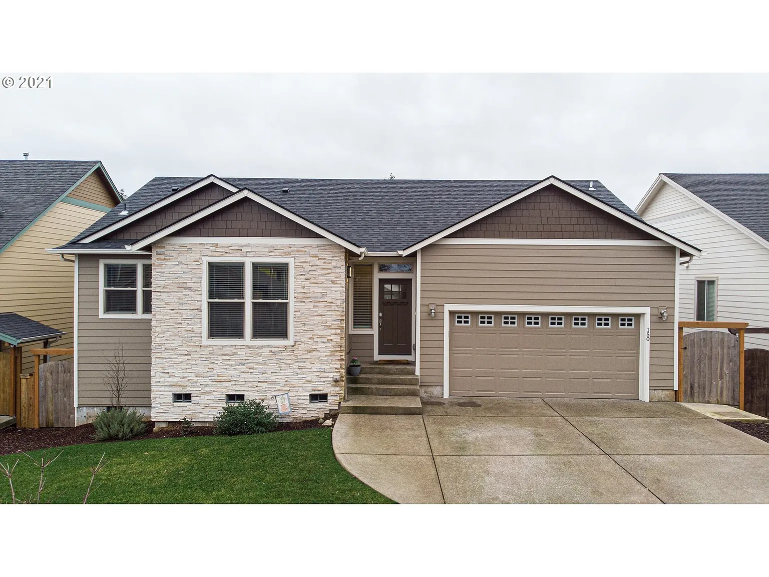 150 Rainier Dr SE photo 1