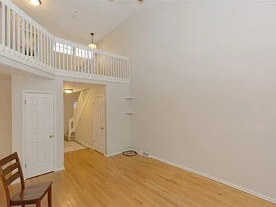 569 Highwood Cir — Photo 4