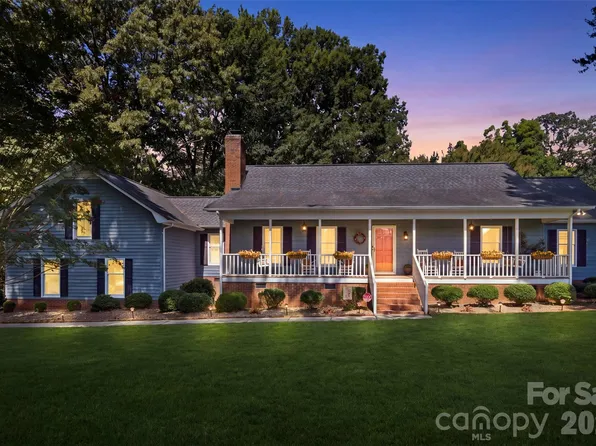9319 Old Gold Mine Ct, Mint Hill, NC 28227