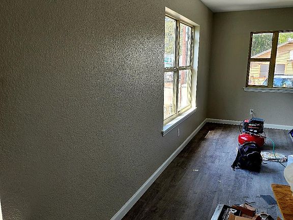 5th image of 1540 North Ctr
