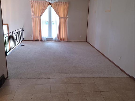 4th image of 7360 Cartwheel Ln