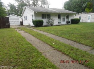2415 Eastfield Dr, Niles, MI 49120