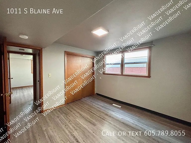 1011 S Blaine Ave — Photo 12