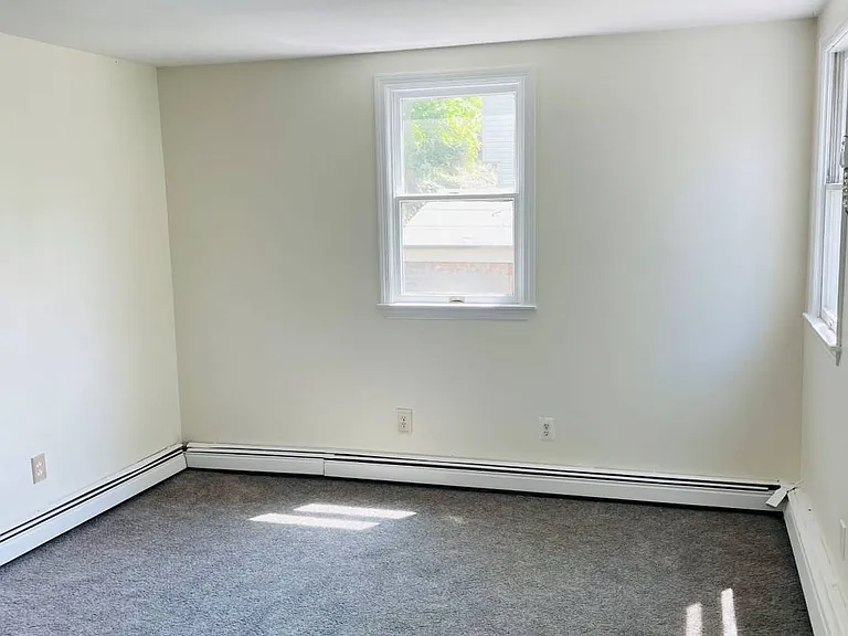 16 Herb Hill Rd — Photo 9