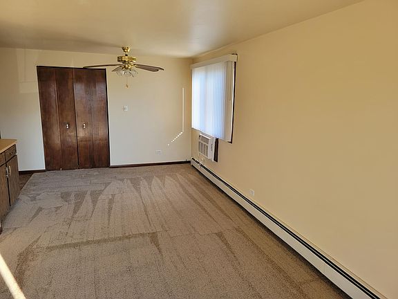 4th image of 18247 Sycamore Ave
