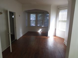 1825 W Addison St #1, Chicago, IL 60613