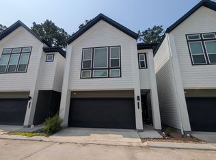 1111 Highland Square Ln, Houston, TX 77091