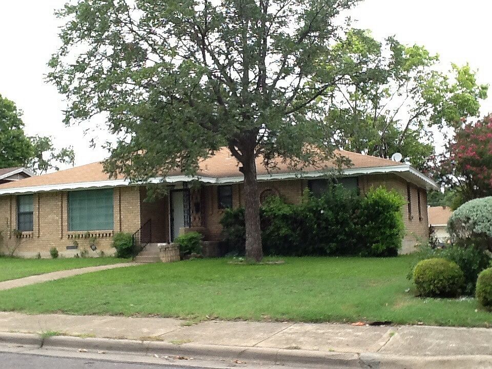 2nd image of 1511 Oak Meadows Dr