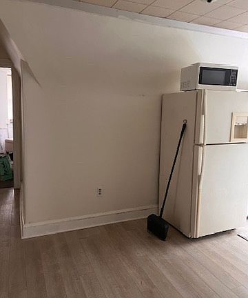 4th image of 1366 Mineral Spring Rd #3